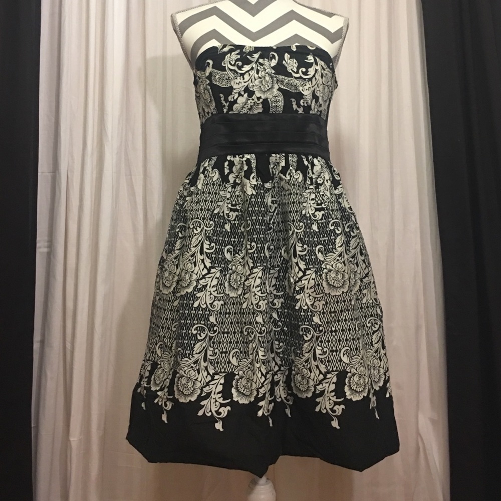 Connection 18 brand strapless black & cream floral
